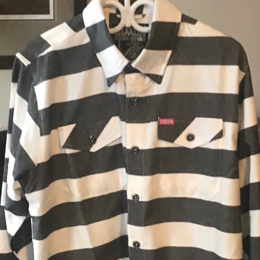 DIXXON MENS TRACKER FANNEL BRAND NEW LARGE